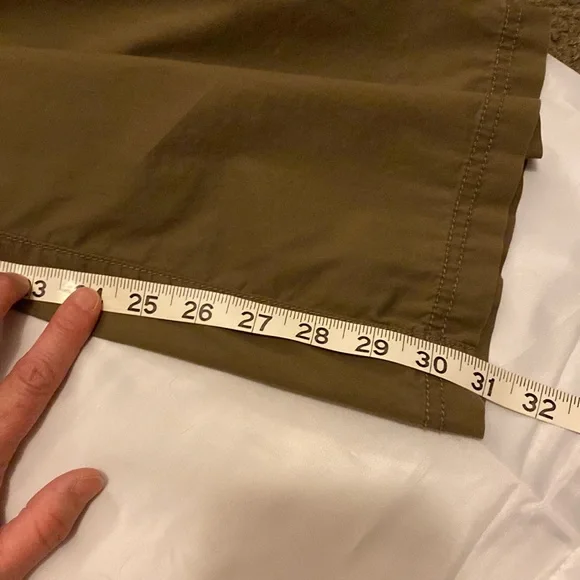 REI convertible pants to shorts - size 10
Brown travel vacation lightweight - Picture 5 of 11